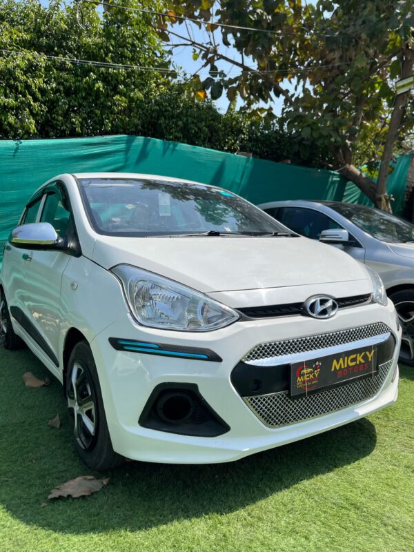 Hyundai Xcent - Image 2